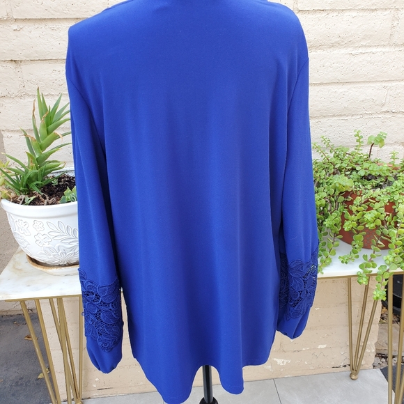 DENNIS BASSO Blouse 2/$ 30 - Picture 5 of 10